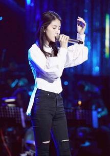 娱乐吃瓜女艺人唱歌